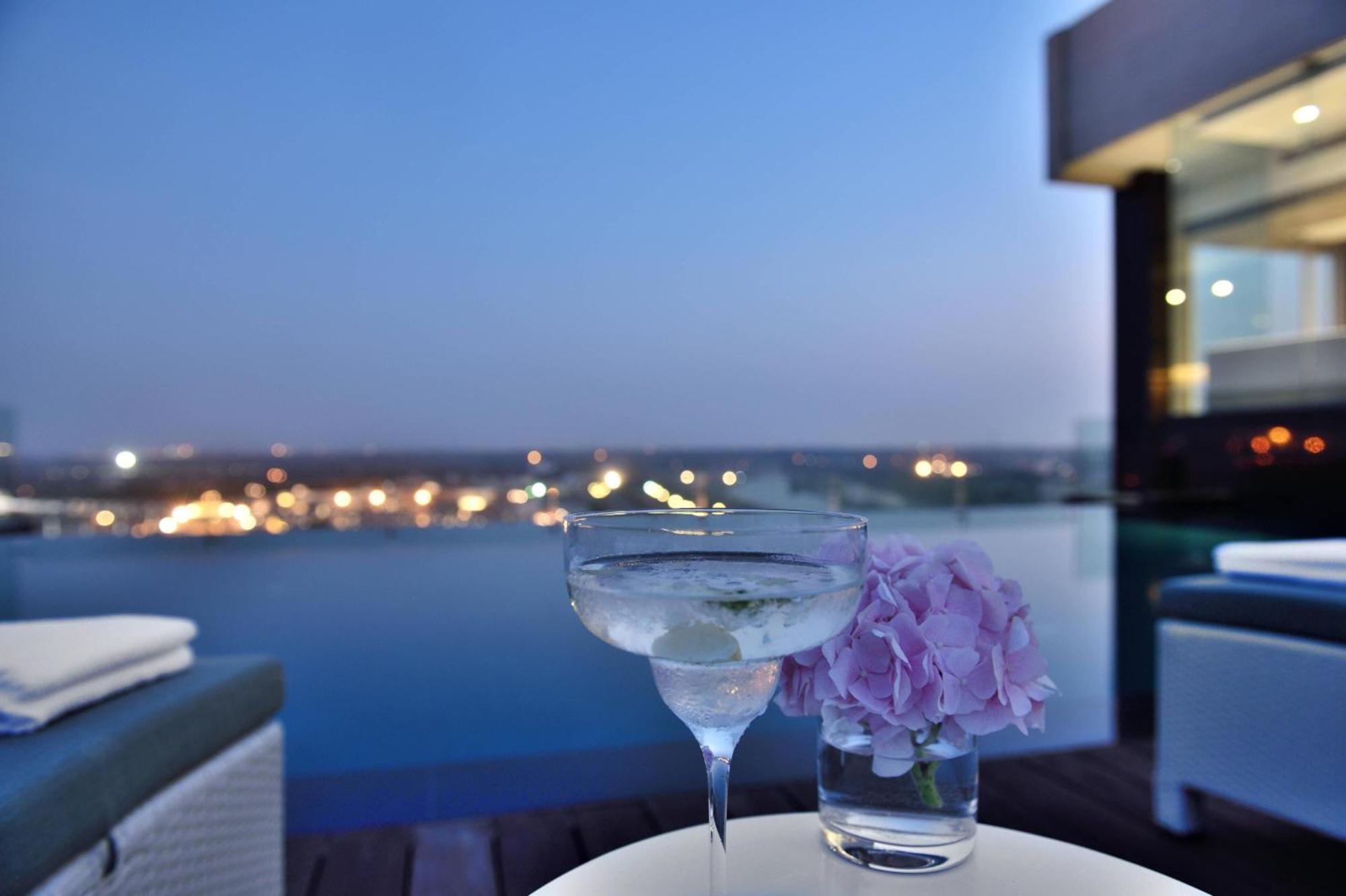 Renaissance Lucknow Hotel, Gomti Nagar Bagian luar foto
