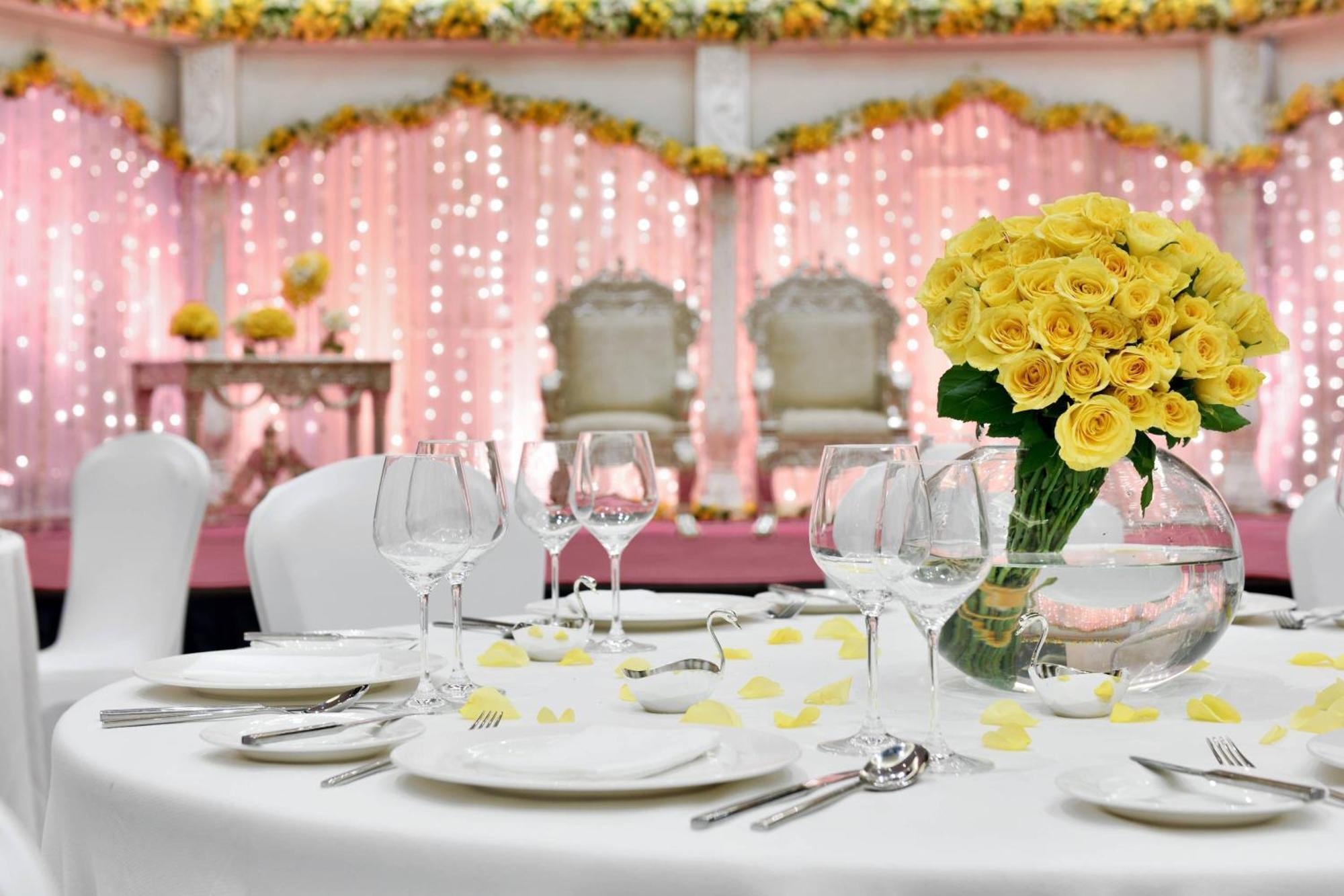 Renaissance Lucknow Hotel, Gomti Nagar Bagian luar foto
