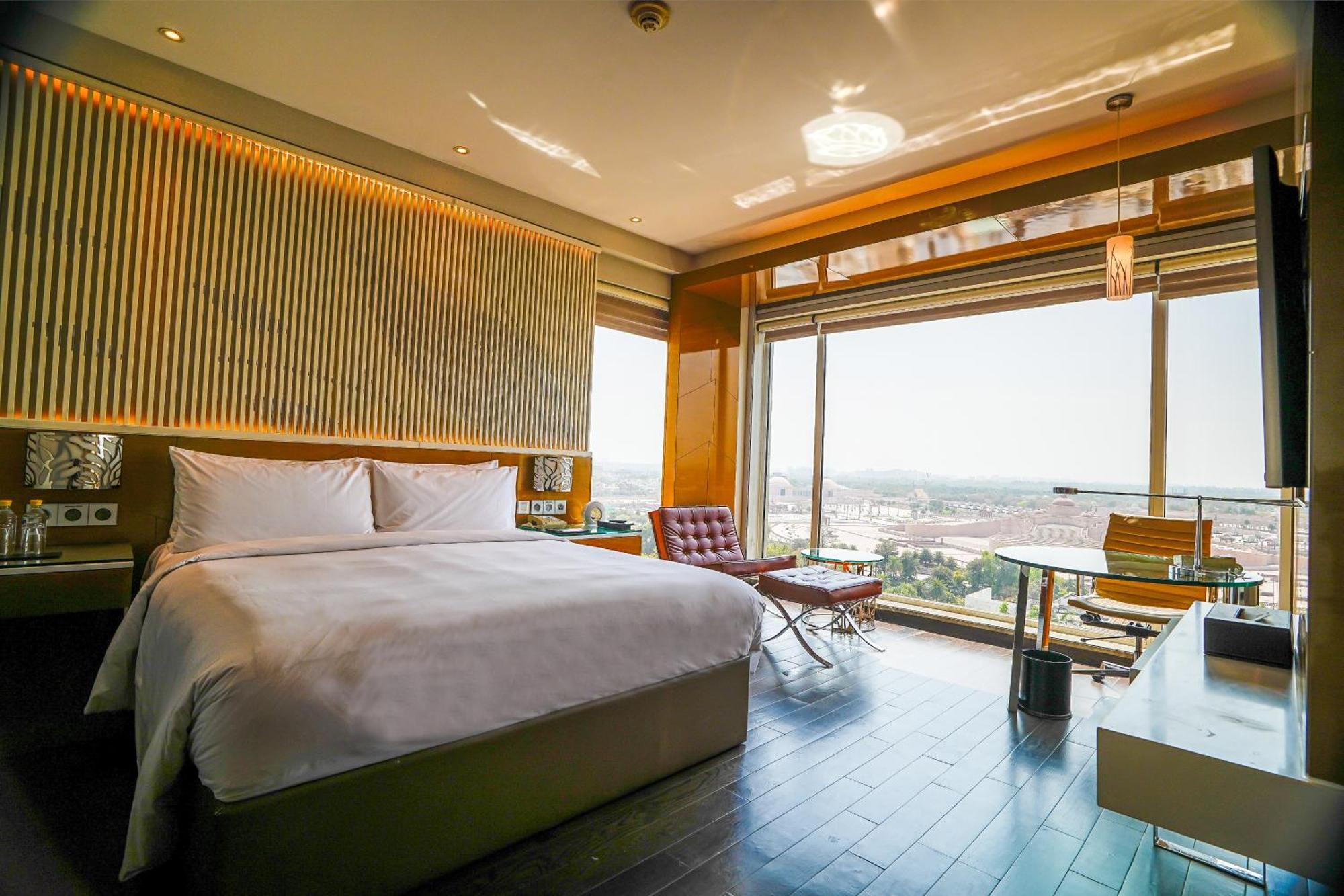 Renaissance Lucknow Hotel, Gomti Nagar Bagian luar foto